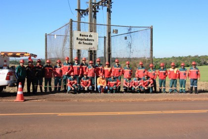 Colaboradores da Creluz participam de treinamento