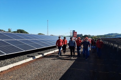 Conselhos da Creluz visitam a usina Cerro do Sol em Cerro Grande