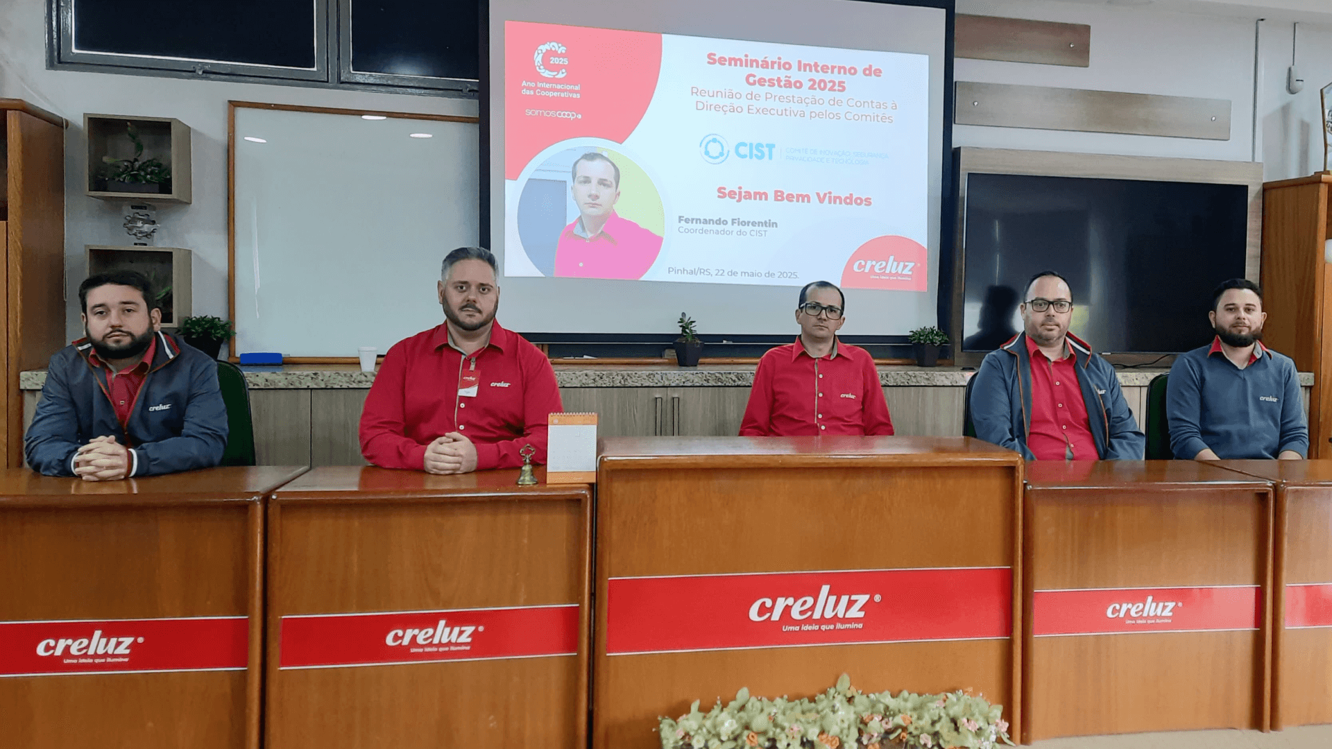 Creluz define estratégias para excelência no fornecimento de energia