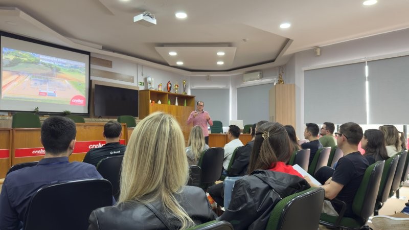Gestão, Inovação e Sustentabilidade: Creluz inspira pós-graduandos em vivência cooperativa