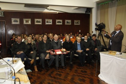 Poder Legislativo de Frederico Westphalen homenageia a Creluz